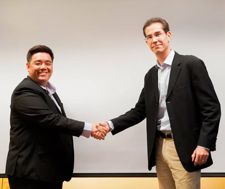 This ecommerce enabler just raised $12m to become the Philippines’ Alibaba